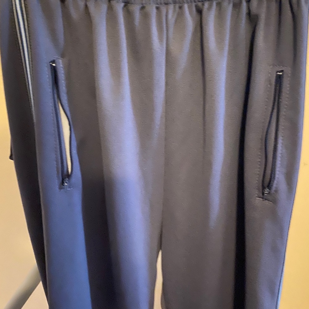 Women’s pants - Picture 3 of 3